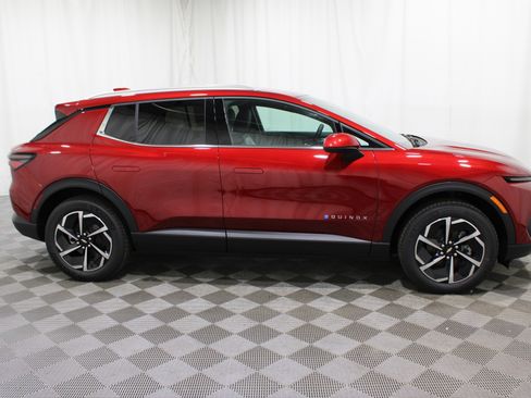 New 2026 Chevrolet Equinox EV LT image 33