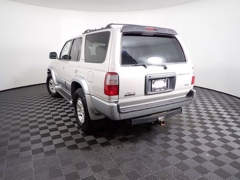 Used 2000 Toyota 4Runner Limited image 8