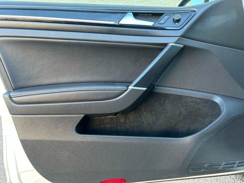 Used 2015 Volkswagen Golf TDI SEL w/ Lighting Package (SEL) image 10