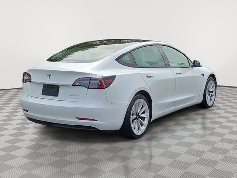 Used 2022 Tesla Model 3 Long Range AWD/4WD image 4