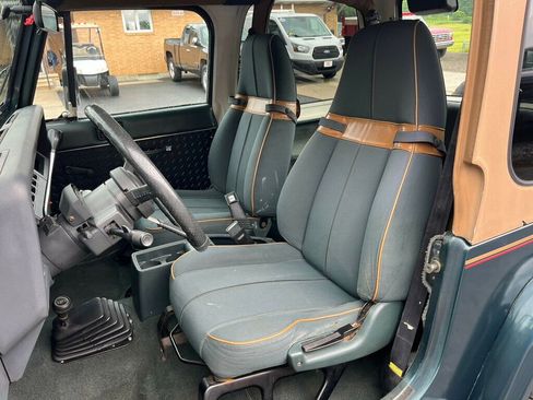 Used 1994 Jeep Wrangler S image 24