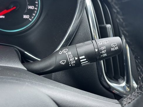 Certified 2023 Chevrolet Equinox LT image 30