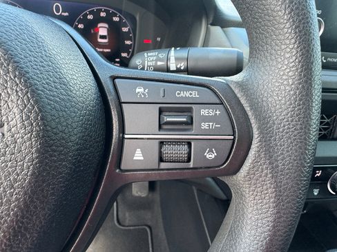 Certified 2025 Honda Accord SE image 13