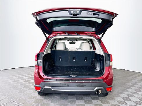 Used 2023 Subaru Forester Limited image 32