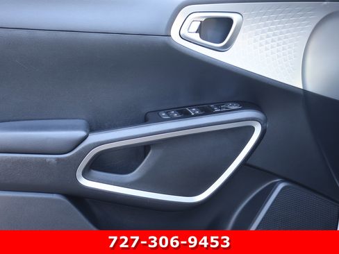 Used 2023 Kia Soul LX w/ LX Technology Package image 14