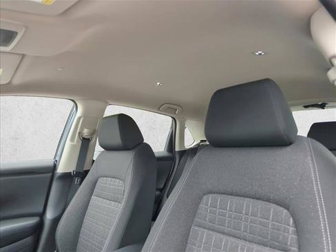 Used 2024 Honda HR-V LX image 12