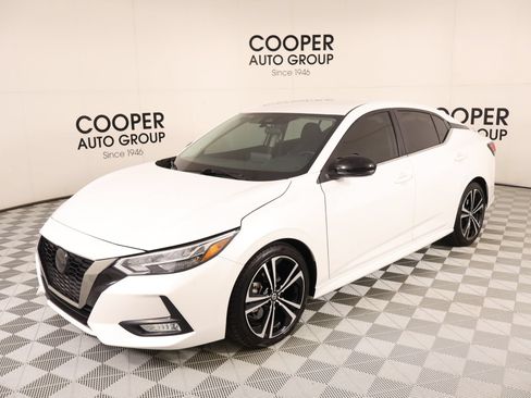 Used 2023 Nissan Sentra SR w/ Trunk Package FWD image 9