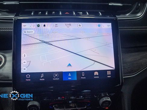 Used 2021 Jeep Grand Cherokee L Overland w/ Luxury Tech Group IV image 17