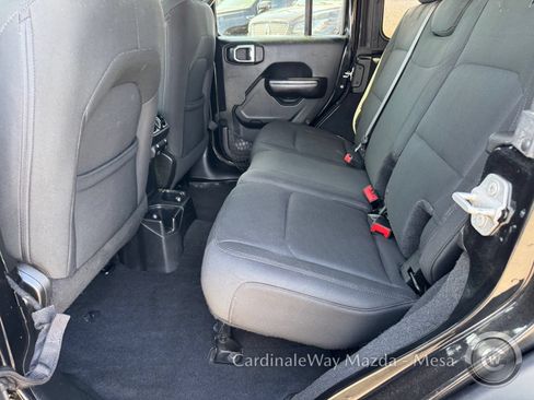 Used 2018 Jeep Wrangler Unlimited Sport S AWD/4WD image 15
