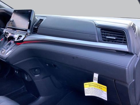 Used 2025 Honda Odyssey Sport-L image 19