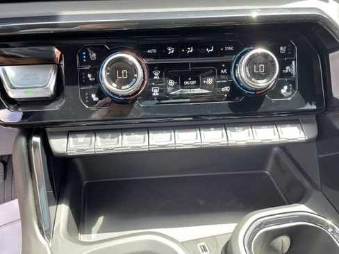 Used 2024 GMC Sierra 2500 AT4X w/ AT4X AEV Edition AWD/4WD image 18