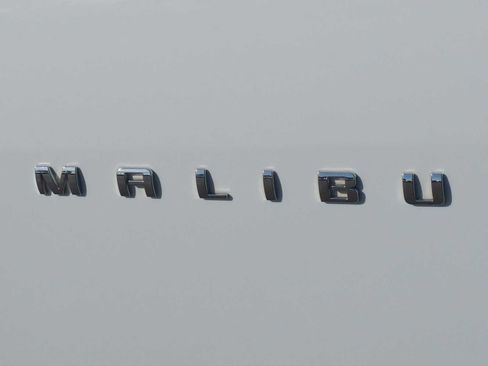 Used 2020 Chevrolet Malibu LT FWD image 9
