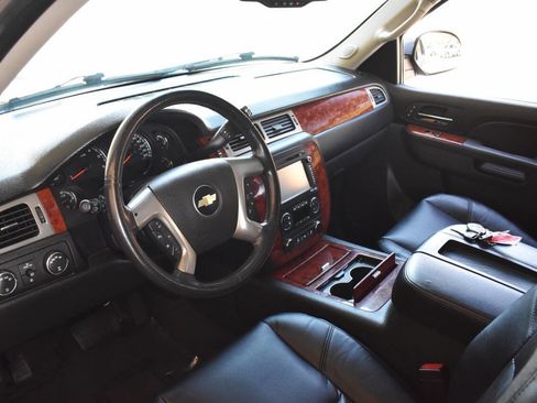 Used 2012 Chevrolet Tahoe LTZ image 33