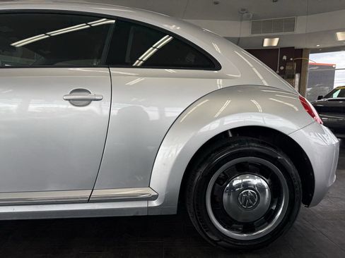 Used 2012 Volkswagen Beetle 2.5 FWD image 7
