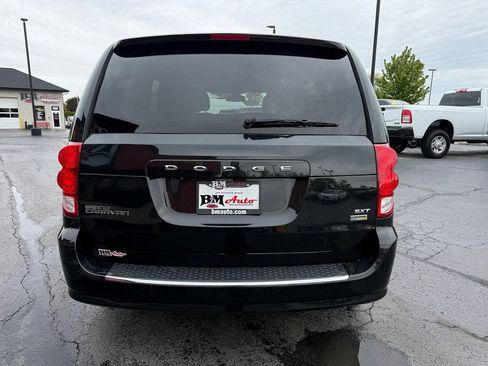 Used 2019 Dodge Grand Caravan SXT FWD image 6