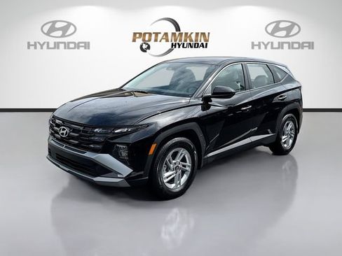 Certified 2026 Hyundai Tucson SE FWD image 1