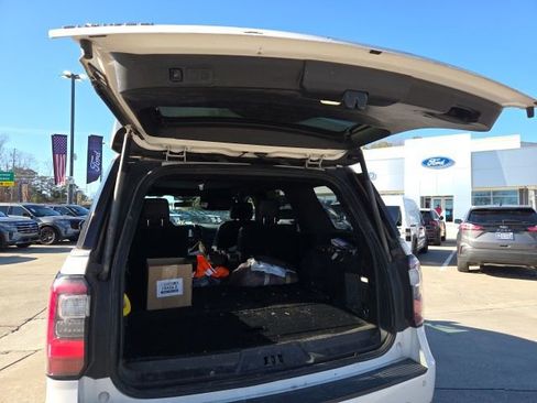 Used 2019 Ford Expedition Limited w/ Equipment Group 301A image 17