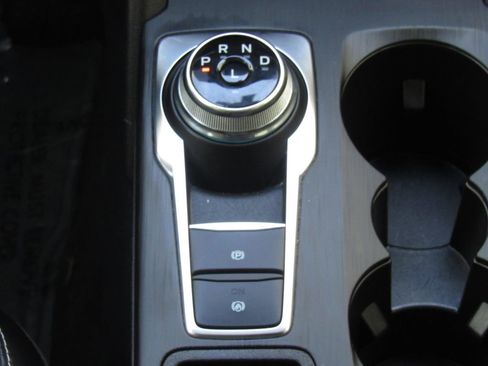 Used 2024 Ford Escape Platinum AWD/4WD image 30