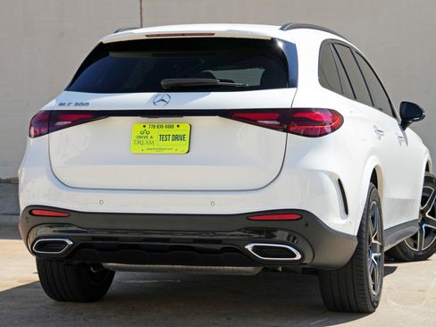 Used 2024 Mercedes-Benz GLC 300 w/ AMG Line image 5
