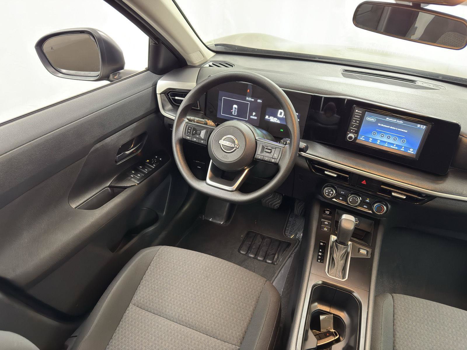 Used 2025 Nissan Kicks S AWD/4WD image 33