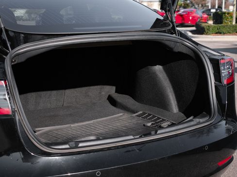 Used 2018 Tesla Model 3 Long Range image 29