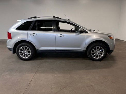 Used 2011 Ford Edge Limited w/ Vision Pkg AWD/4WD image 2