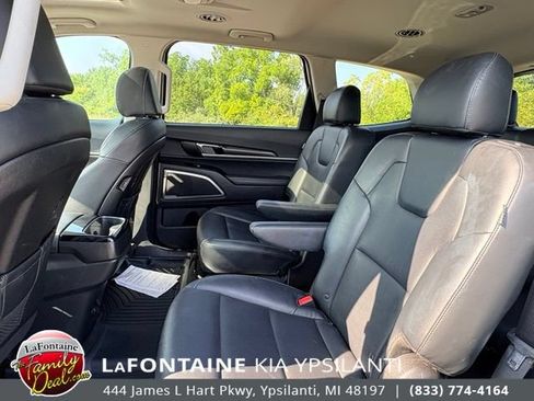 Used 2023 Kia Telluride S w/ S Sunroof Package FWD image 10