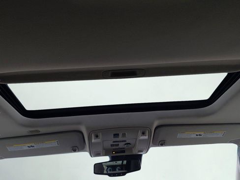 Used 2016 Cadillac Escalade Luxury AWD/4WD image 42