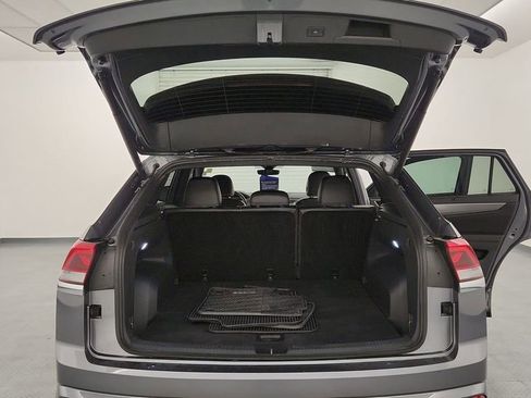 Used 2024 Volkswagen Atlas Cross Sport SE w/ Black Wheel Package AWD/4WD image 25
