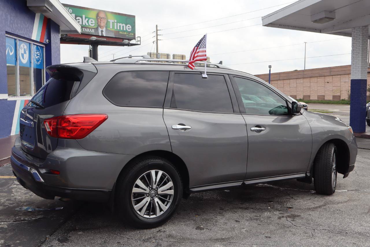 Used 2019 Nissan Pathfinder S FWD image 5