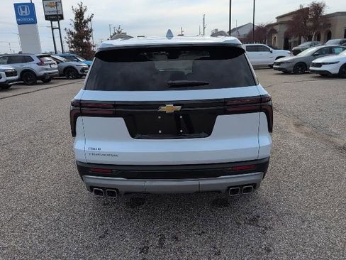 New 2026 Chevrolet Traverse LT w/ LPO, Floor Liner Package image 18