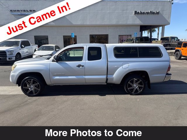 Used 2012 Toyota Tacoma 2WD Access Cab w/ SR5 Pkg image 2