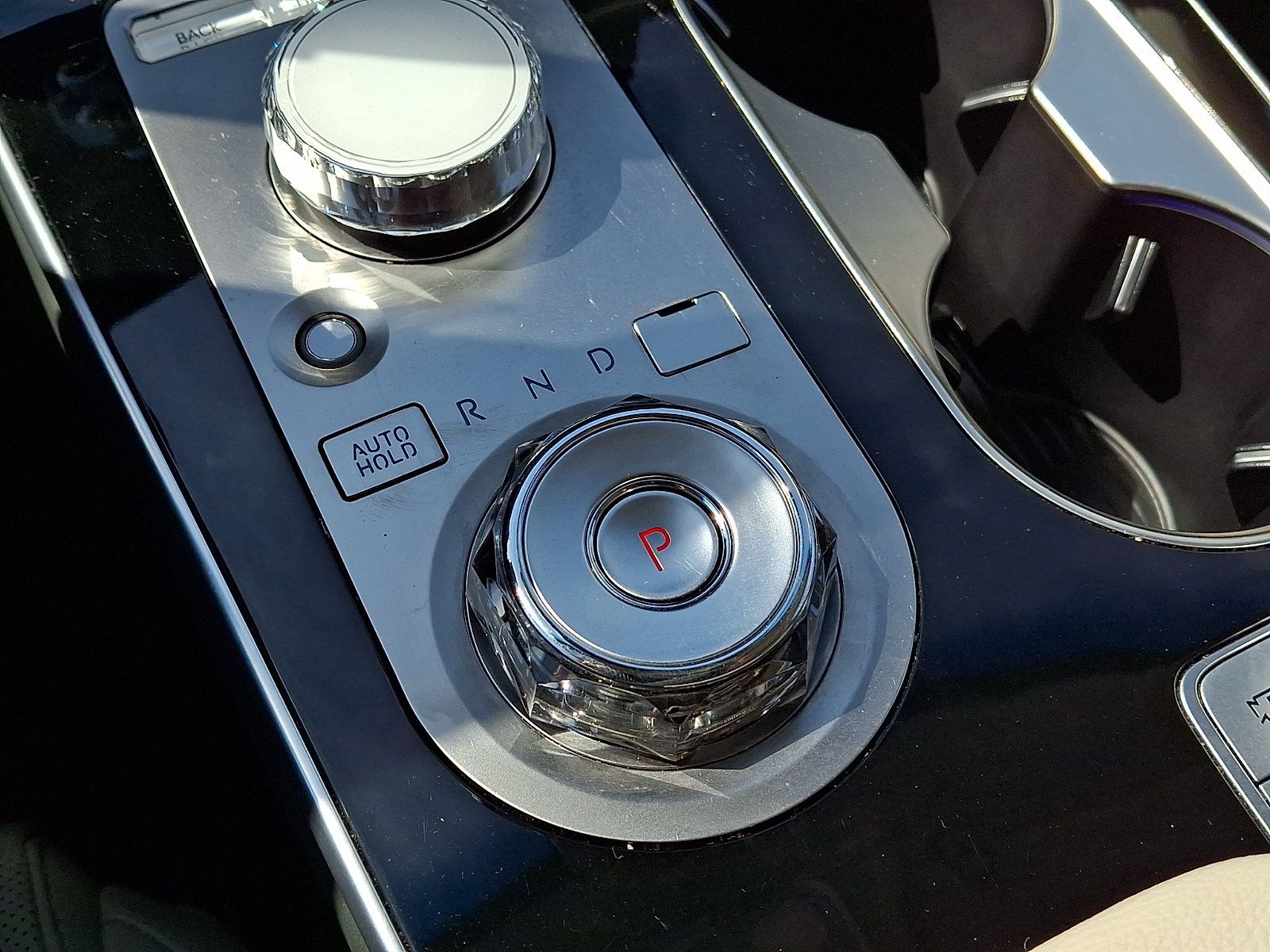 Certified 2025 Genesis GV80 2.5T Standard AWD/4WD image 14