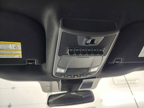 Used 2022 Ford F250 Lariat w/ Lariat Value Package image 12