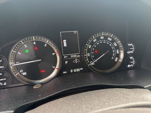 Used 2019 Lexus LX 570 4WD w/ Luxury Package image 6
