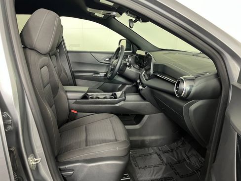 Used 2025 Chevrolet Equinox LT AWD/4WD image 17