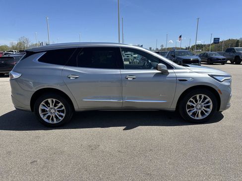 Used 2023 Buick Enclave Avenir w/ Avenir Technology Package AWD/4WD image 11