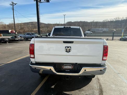 Used 2018 RAM 3500 SLT w/ Cold Weather Group image 4
