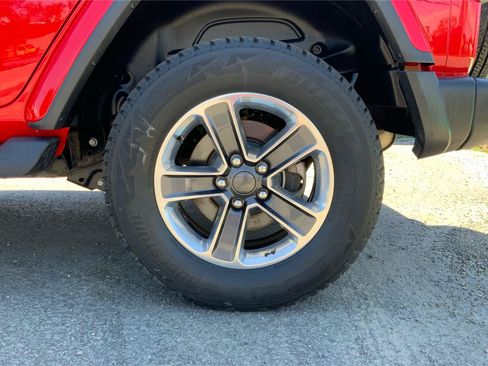 Used 2018 Jeep Wrangler Unlimited Sahara AWD/4WD image 28