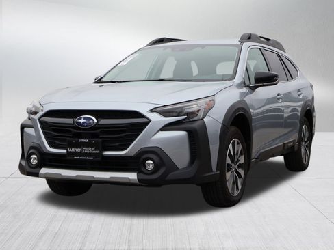 Used 2024 Subaru Outback Limited image 3