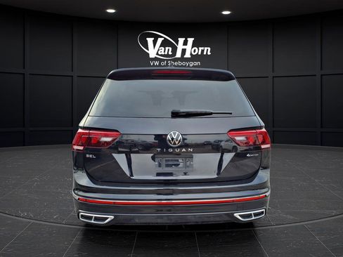 Used 2024 Volkswagen Tiguan SEL R-Line image 4