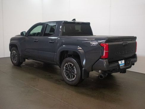 Used 2026 Toyota Tacoma TRD Sport AWD/4WD image 5