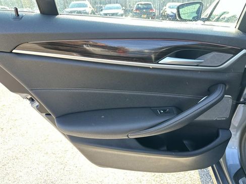 Used 2021 BMW 530i w/ Premium Package RWD image 30