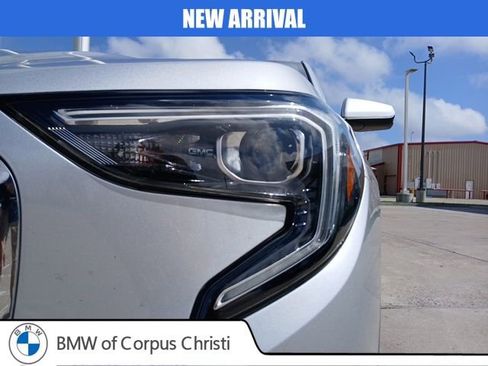 Used 2019 GMC Terrain SLT w/ Preferred Package image 4