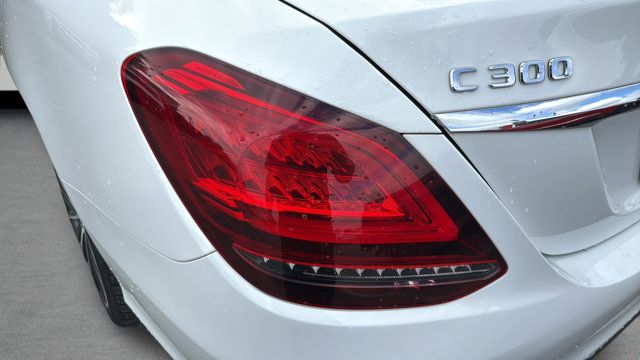 Used 2021 Mercedes-Benz C 300 Sedan w/ Premium Package image 33