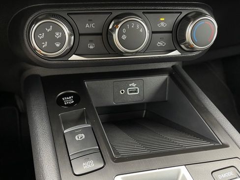 Certified 2025 Nissan Kicks S image 16