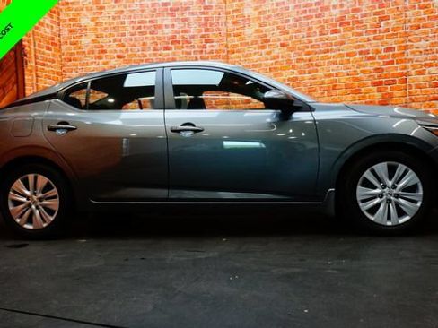 Certified 2023 Nissan Sentra S FWD image 8