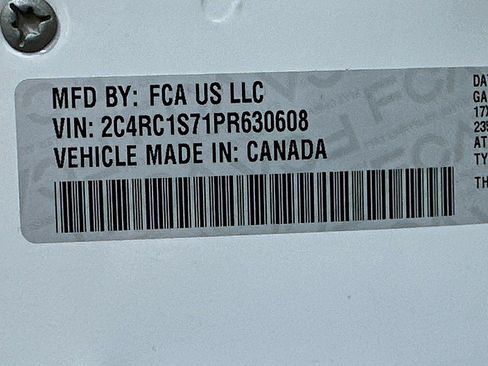 Used 2023 Chrysler Pacifica Limited FWD image 37
