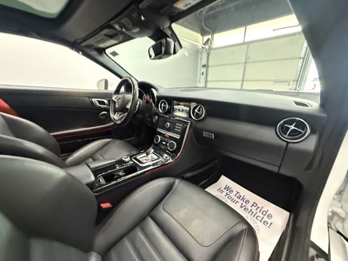Used 2020 Mercedes-Benz SLC 300 image 14