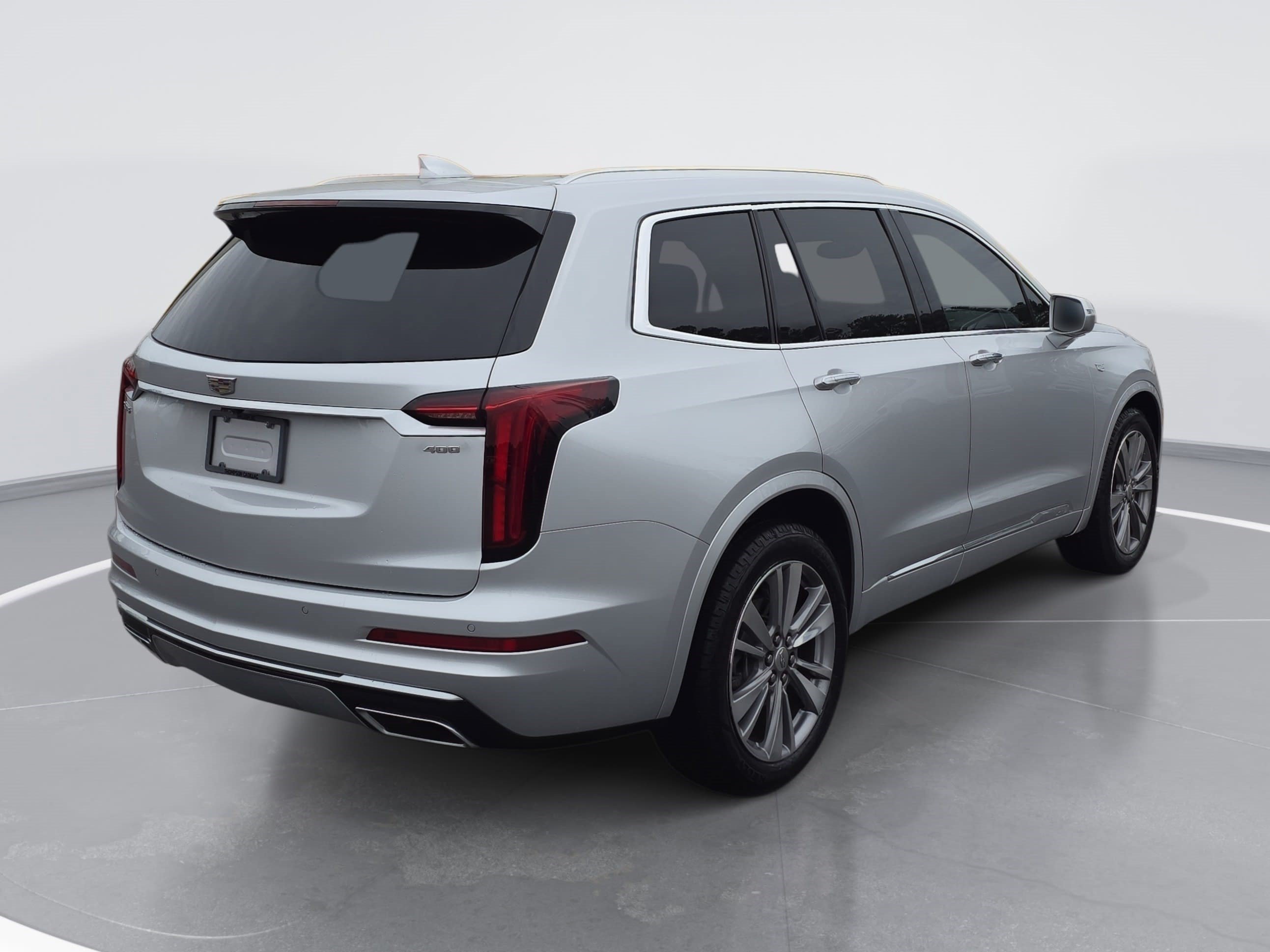 Used 2020 Cadillac XT6 Premium Luxury FWD image 3